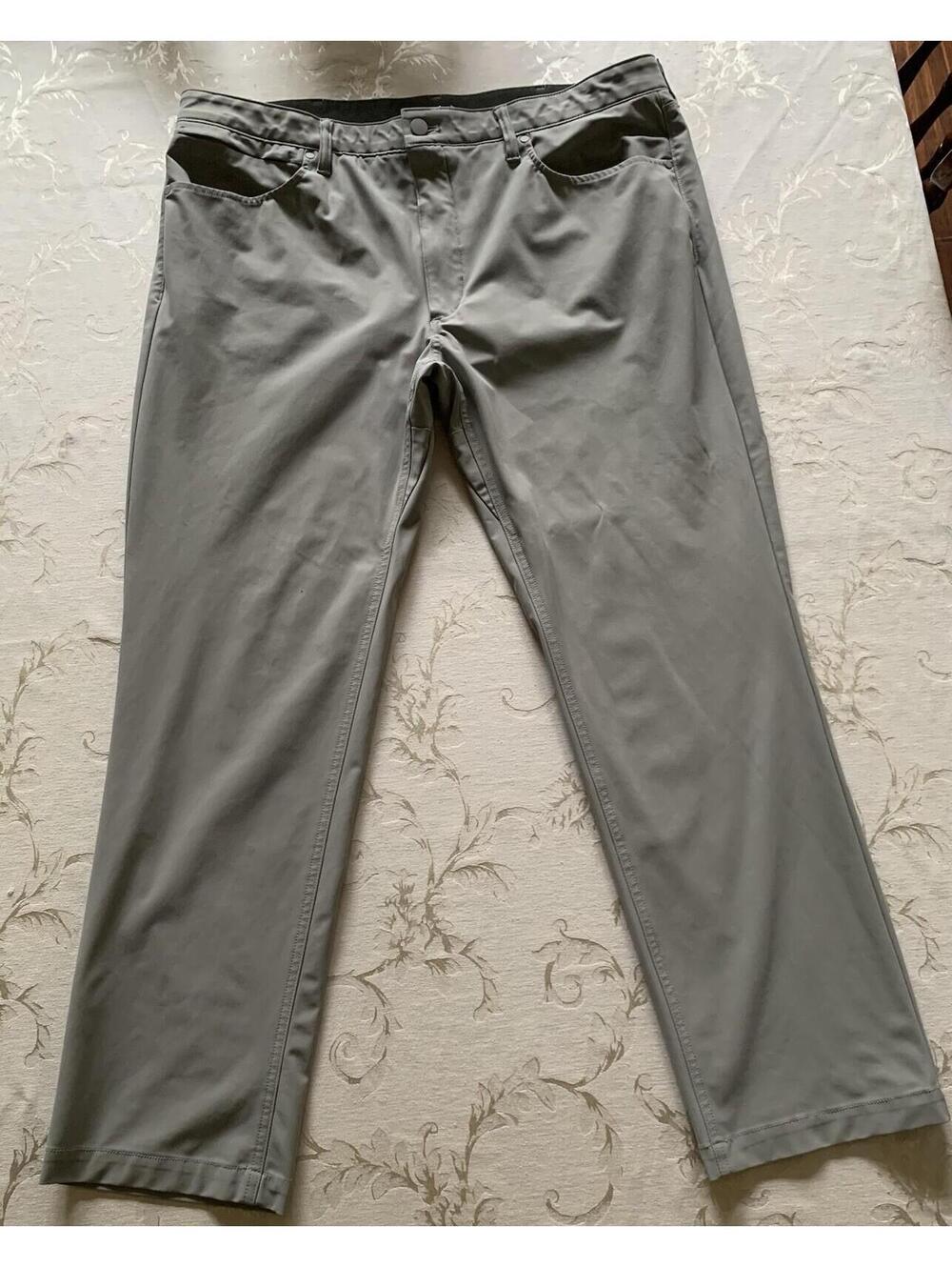 Men’s Dockers 40 x 32 light gray casual pants
